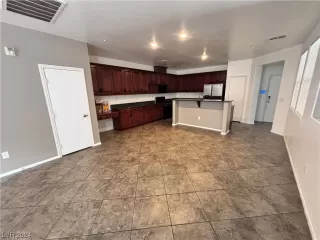 Photo #5: 2553427 Listing 