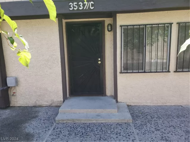 MLS: 2553445 Condo For Sale