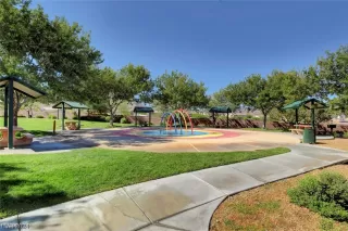 Photo #2: 2553499 Listing