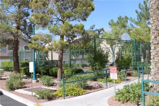 Photo #5: 2553506 Listing