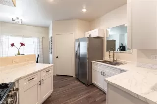 Photo #4: 2553532 Listing