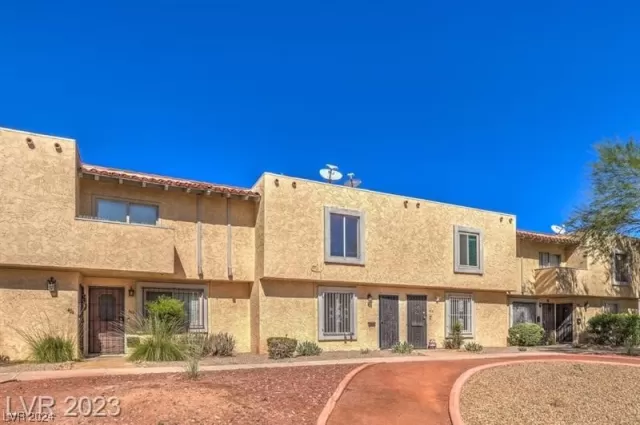 MLS: 2553577 Condo For Sale