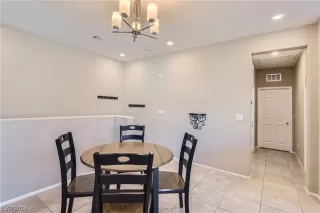 Photo #5: 2553600 Listing