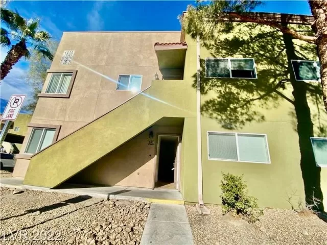 MLS: 2553606 Condo For Sale