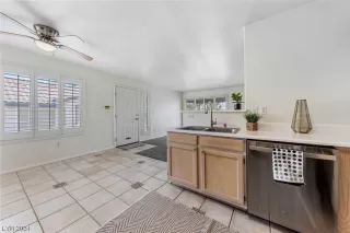 Photo #2: 2553617 Listing