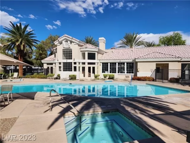 MLS: 2553643 Condo For Sale