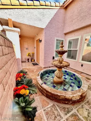 Photo #1: 2553650 Listing