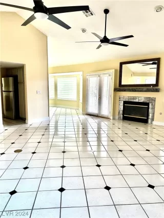 Photo #2: 2553650 Listing