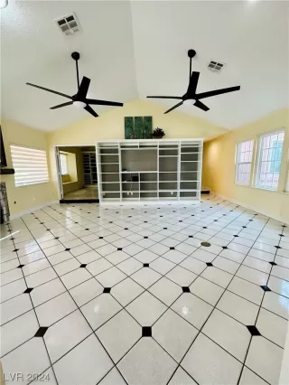 Photo #3: 2553650 Listing