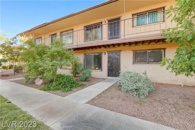 MLS: 2553705 Condo For Sale