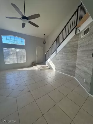 Photo #2: 2553727 Listing 