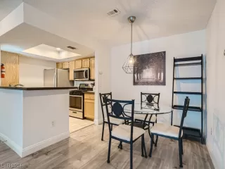 Photo #5: 2553753 Listing 