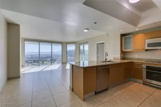 Photo #1: 2553756 Listing