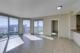 Photo #3: 2553756 Listing