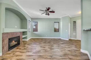 Photo #5: 2553797 Listing