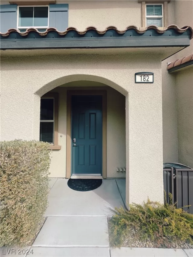 MLS: 2553829 Condo For Sale