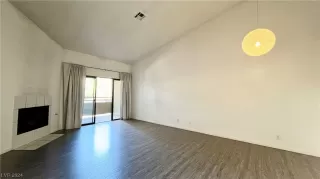 Photo #2: 2553884 Listing 