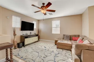 Photo #4: 2553915 Listing