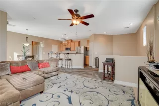 Photo #6: 2553915 Listing