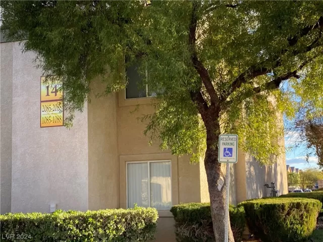 MLS: 2553930 Condo For Sale