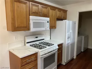 Photo #4: 2553930 Listing 