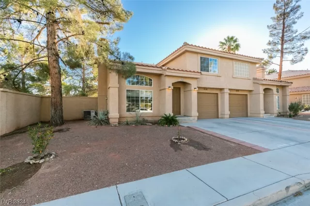 MLS: 2553942 Condo For Sale