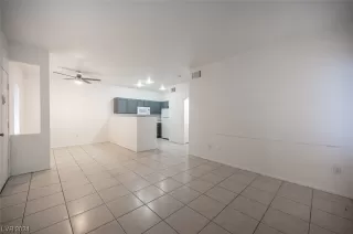 Photo #6: 2553958 Listing