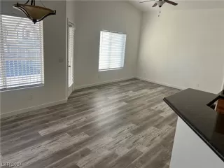 Photo #2: 2553961 Listing