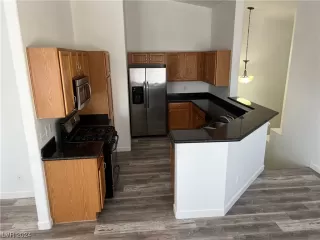 Photo #3: 2553961 Listing