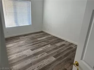 Photo #4: 2553961 Listing