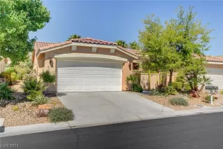 Photo #1: 2553985 Listing