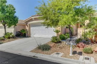 Photo #2: 2553985 Listing