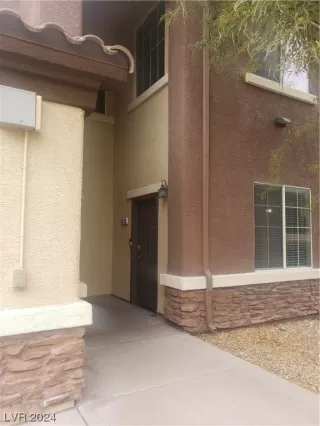 Photo #2: 2553989 Listing