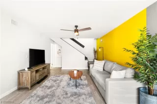 Photo #5: 2554001 Listing