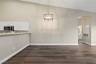 Photo #4: 2554043 Listing 