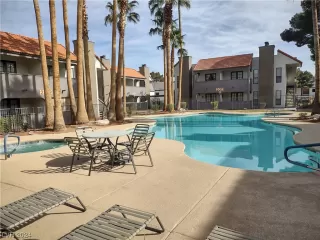 Photo #2: 2554052 Listing