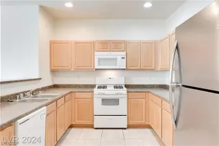 Photo #6: 2554125 Listing 