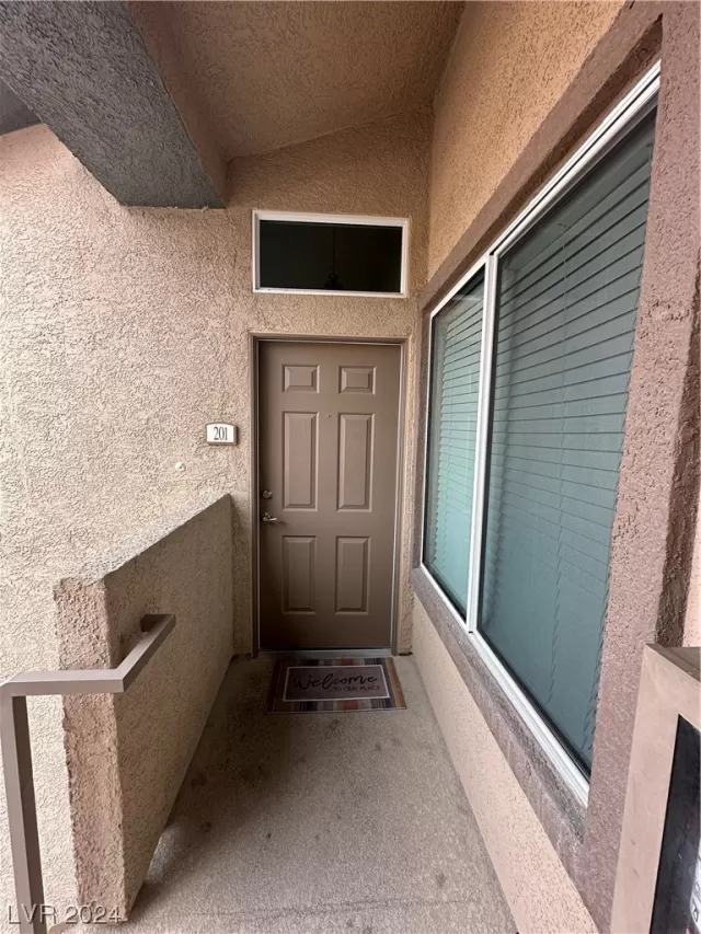 MLS: 2554130 Condo For Sale