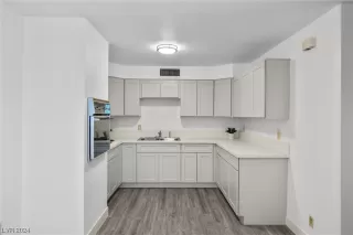 Photo #4: 2554136 Listing