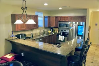 Photo #4: 2554157 Listing