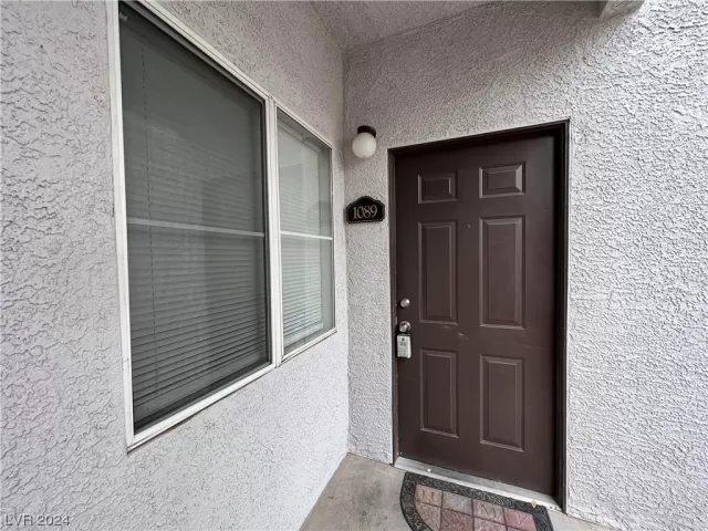 MLS: 2554236 Condo For Sale