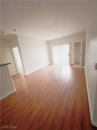 Photo #2: 2554236 Listing 