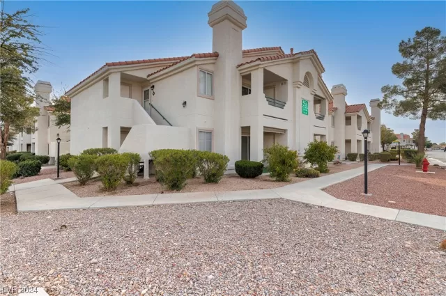 MLS: 2554258 Condo For Sale