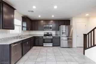 Photo #4: 2554271 Listing 