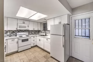 Photo #3: 2554289 Listing