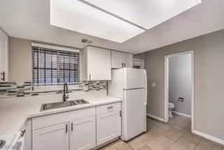 Photo #4: 2554289 Listing