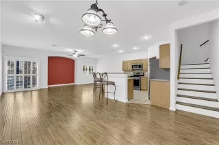 Photo #2: 2554327 Listing 