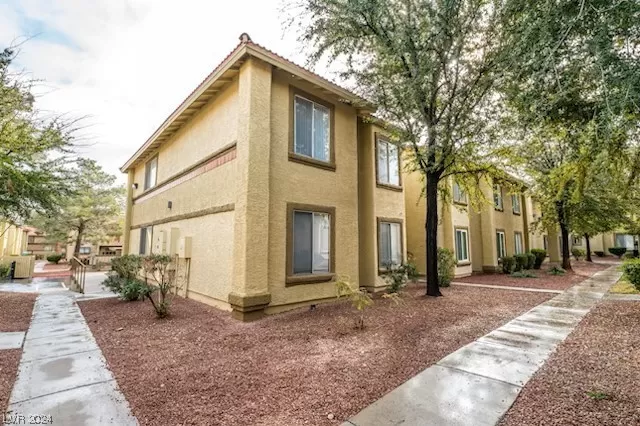 MLS: 2554340 Condo For Sale