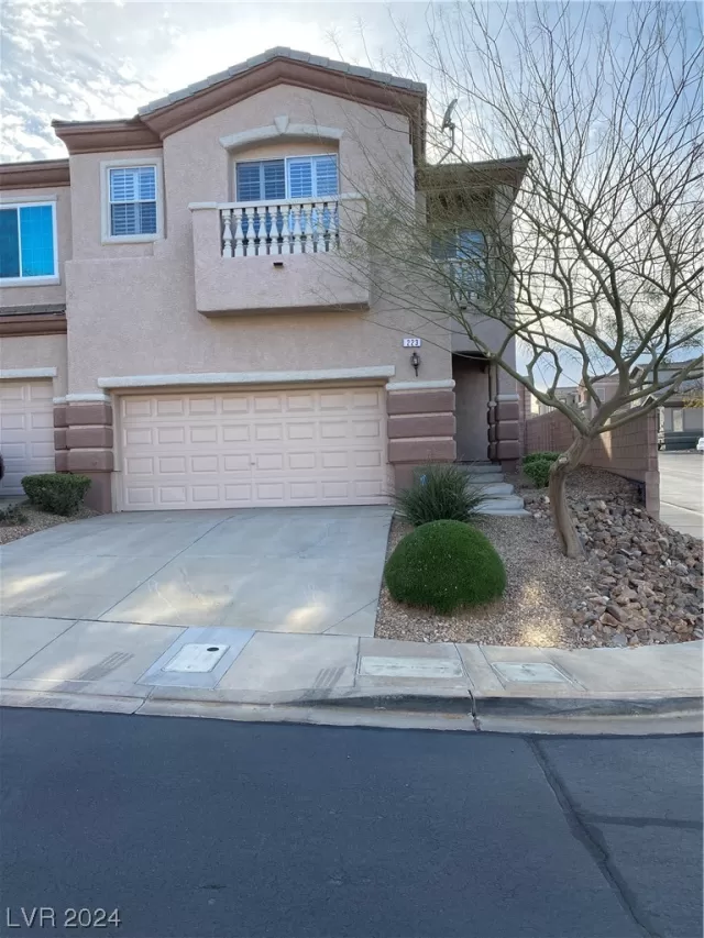 MLS: 2554386 Condo For Sale