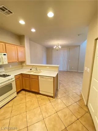Photo #3: 2554386 Listing 